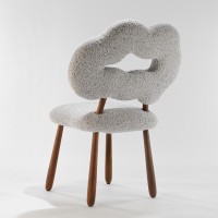 <a href="https://www.galeriegosserez.com/artistes/donnersberg-emma.html">Emma Donnersberg</a> - Cloud Chair Cirrus - Noyer/Ella